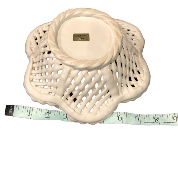 𝅺vintage White Porcelain Basket - Picture 3 of 6